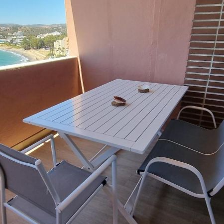 Apartamento Playa Del Cristo Estepona Luaran gambar