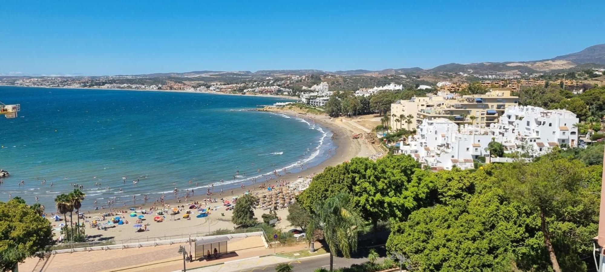 Apartamento Playa Del Cristo Estepona Luaran gambar